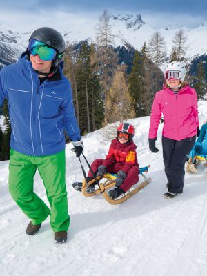 Schlittenfahren mit Kindern in Davos